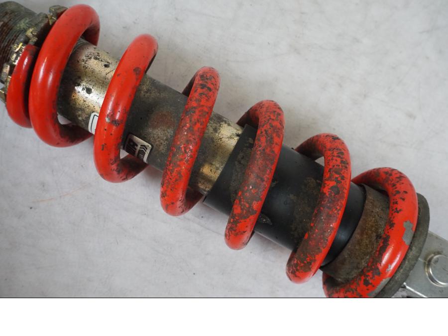 Extrabild1 på Stötdämpare från en Honda CBR 1100 XX -1999 motorcykel.