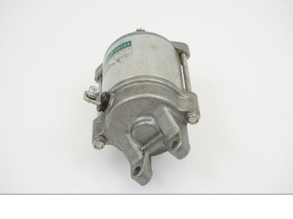 Framsidan på Startmotor från en Suzuki GSX-R 1000 -2007 motorcykel.