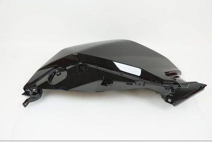 Baksidan på Bensintankskåpa från en BMW G 310 R -2021 motorcykel.