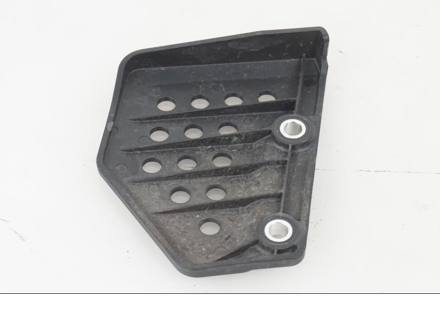 Baksidan på Fotpinnehälskydd från en H-D Adventure Pan America Special RA1250S -2021 motorcykel.