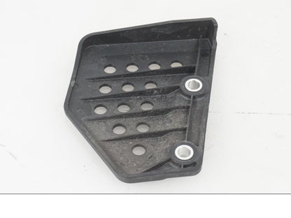 Baksidan på Fotpinnehälskydd från en H-D Adventure Pan America Special RA1250S -2021 motorcykel.