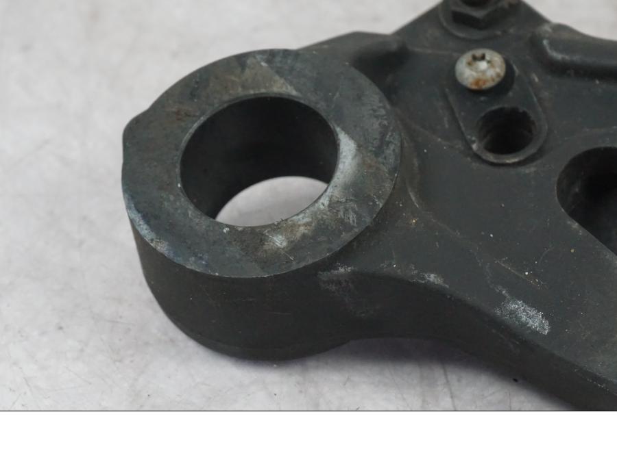 Höger sida på Bromsoksfäste från en BMW S 1000 RR -2010 motorcykel.