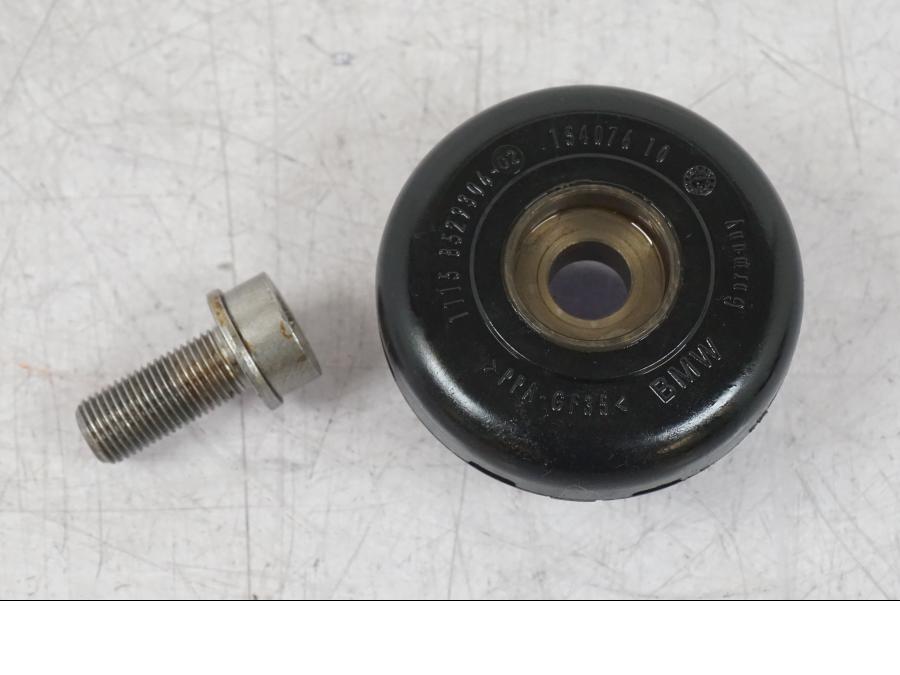 Vänster sida på Motordelar från en BMW R 1200 GS -2018 motorcykel.