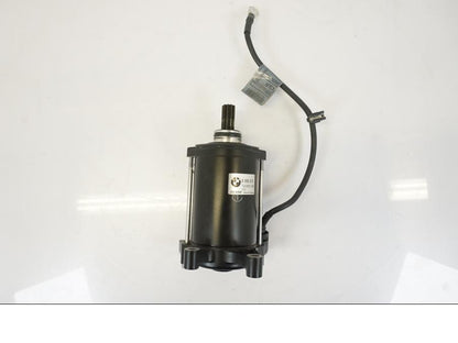 Baksidan på Startmotor från en BMW R 1250 GS -2019 motorcykel.