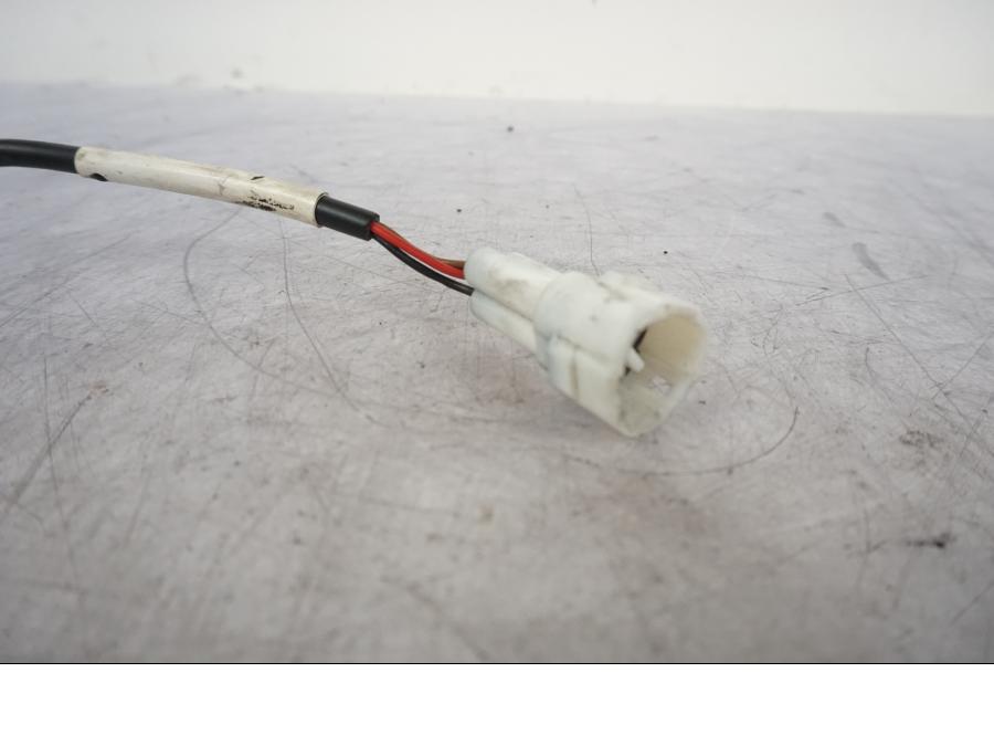 Vänster sida på Hastighetsgivare från en KTM 990 Super Duke -2006 motorcykel.