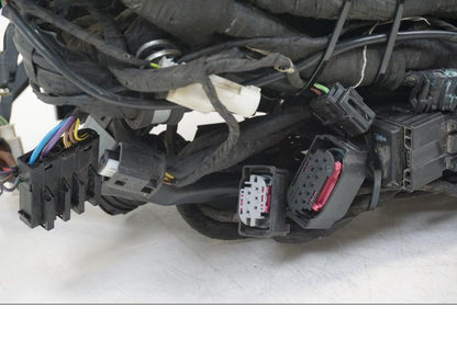 Snett nerifrån på Kabelstam från en BMW K 1200 LT -2004 motorcykel.