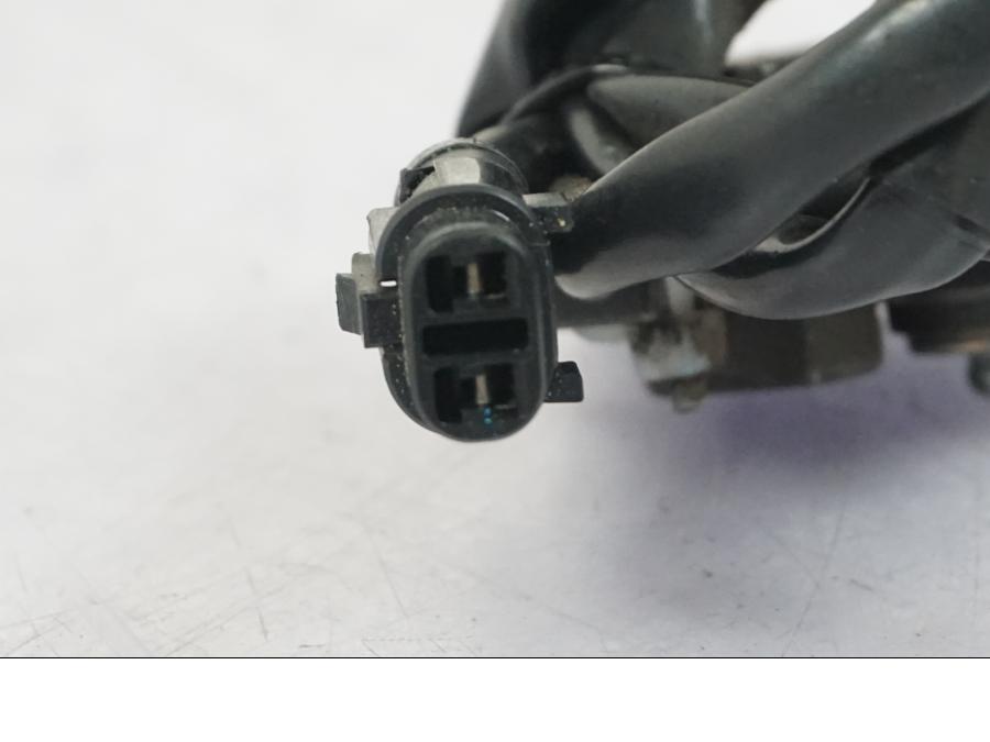 Höger sida på Sidostödsbrytare från en Kawasaki Z 900 -2019 motorcykel.