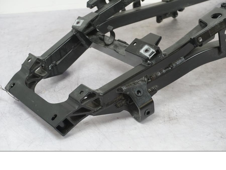 Höger sida på Bakram från en BMW K 1600 GTL -2015 motorcykel.