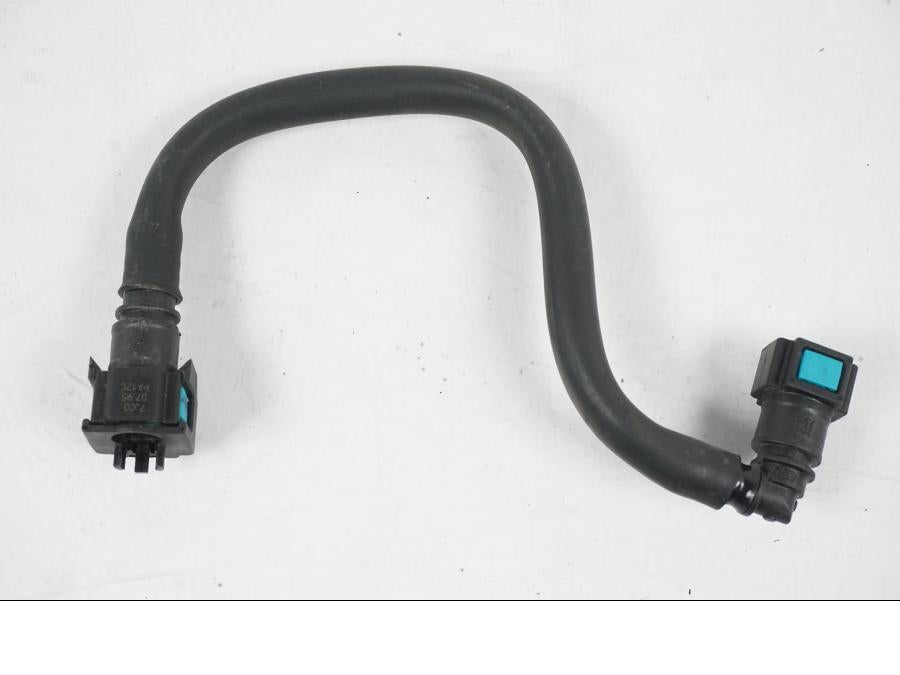 Framsidan på Bensinledning från en Yamaha YZF 1000 R1 -2007 motorcykel.