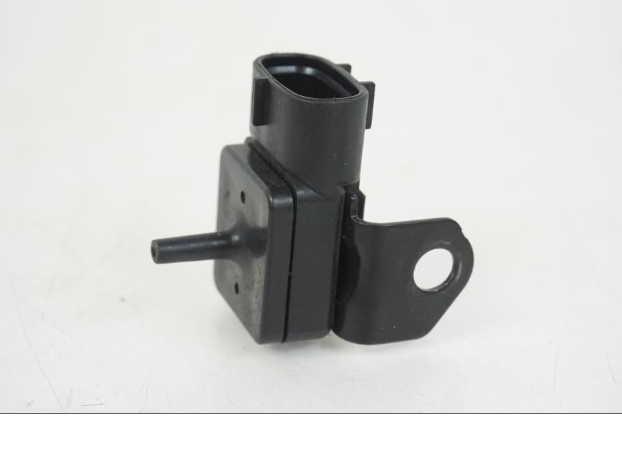 Snett uppifrån på Mapsensor från en Suzuki GSX-R 750 -2001 motorcykel.