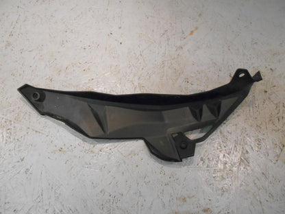 Höger sida på Vattenkylkåpa från en BMW S 1000 R -2017 motorcykel.