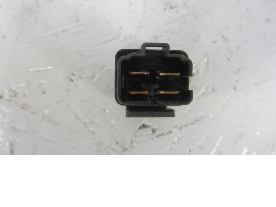 Baksidan på Relä från en Suzuki VS 1400 -1996 motorcykel.