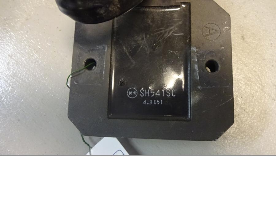 Framsidan på Likriktare från en BMW F 800 GT -2015 motorcykel.