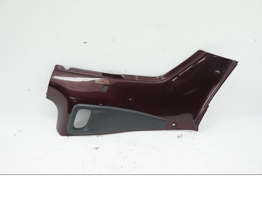 Framsidan på Sidopanel från en Honda ST 1100 -1999 motorcykel.