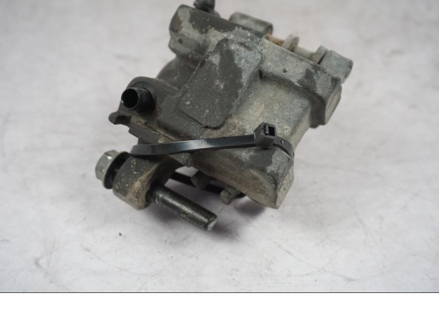 Snett uppifrån på Bromsok från en Triumph Tiger Explorer -2016 motorcykel.