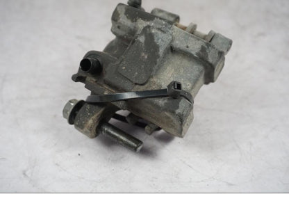 Snett uppifrån på Bromsok från en Triumph Tiger Explorer -2016 motorcykel.