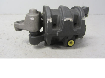 Höger sida på Bromsok från en Honda CB 1000 R -2010 motorcykel.