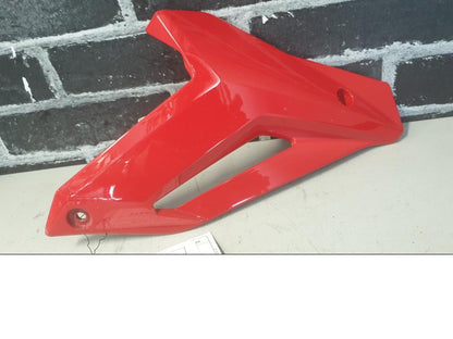 Framsidan på Magkåpa från en BMW S 1000 R -2014 motorcykel.