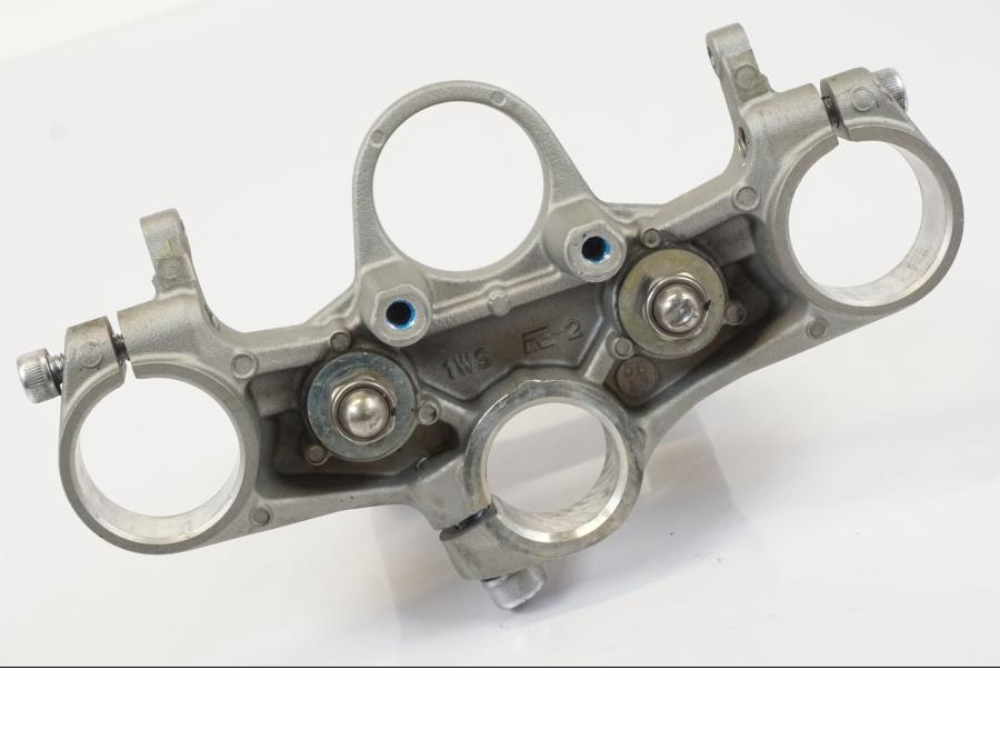 Extrabild1 på Gaffelkrona från en Yamaha MT-07 -2016 motorcykel.