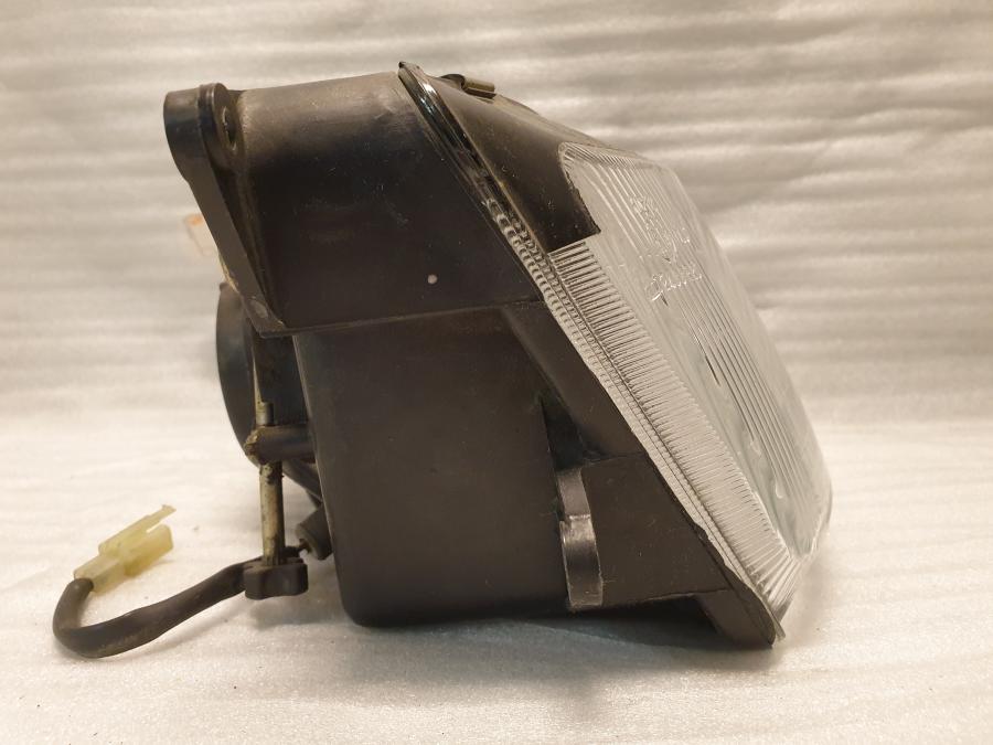 Höger sida på Strålkastare från en Kawasaki ZZR 1100 -1991 motorcykel.