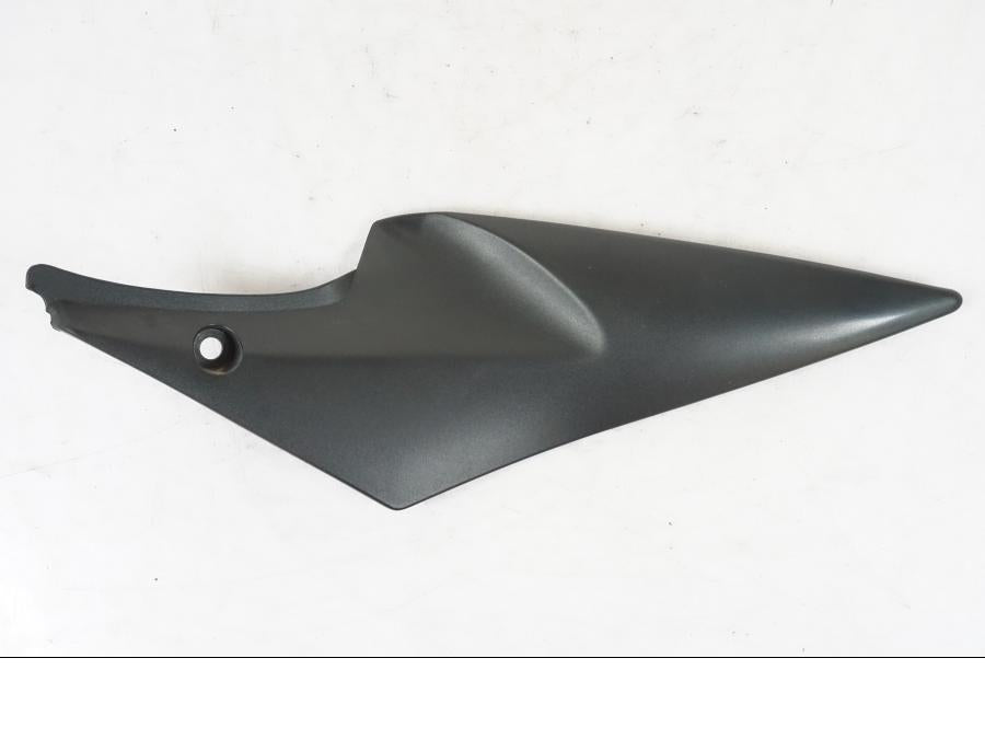 Framsidan på Sidopanel från en Suzuki GSX-R 600 -2007 motorcykel.