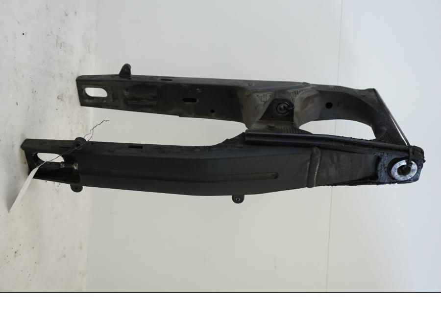 Höger sida på Sving från en Suzuki DL 1000 -2016 motorcykel.