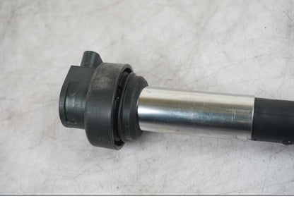 Baksidan på Tändspole från en BMW F 800 R -2018 motorcykel.