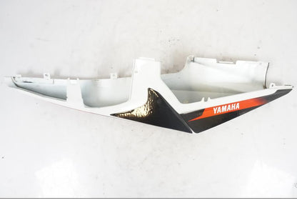 Höger sida på Bakvinge från en Yamaha YZF-R 125 -2008 motorcykel.