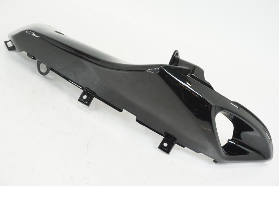 Framsidan på Luftintag från en Suzuki GSX-R 1000 -2005 motorcykel.