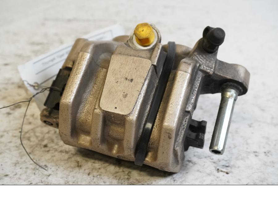 Baksidan på Bromsok från en Triumph Tiger 800 -2011 motorcykel.