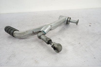 Baksidan på Växelpedal från en BMW R 850 R -2004 motorcykel.