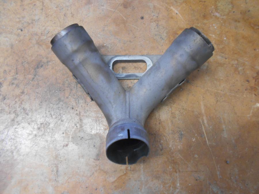 Framsidan på Mellanrör från en Ducati Scrambler 1100 -2018 motorcykel.