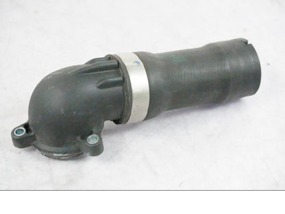 Höger sida på Vattenrör från en BMW K 1200 S -2005 motorcykel.