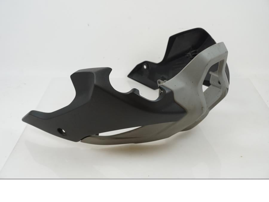 Framsidan på Magkåpa från en Honda NC 750 S -2017 motorcykel.