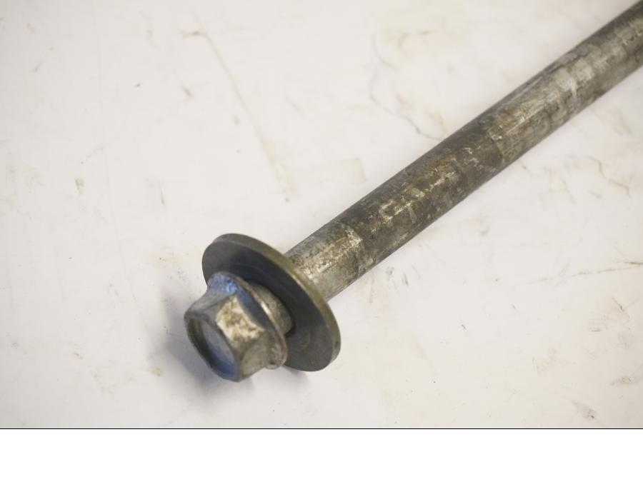 Höger sida på Axel från en Yamaha XVS 650 -1997 motorcykel.