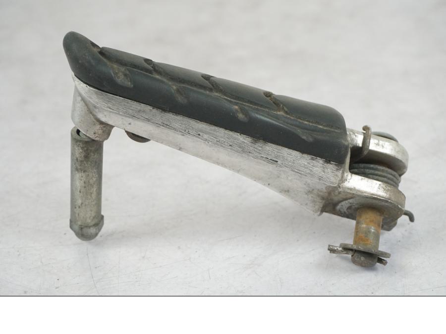 Framsidan på Fotpinne från en Honda CBR 1100 XX -1999 motorcykel.