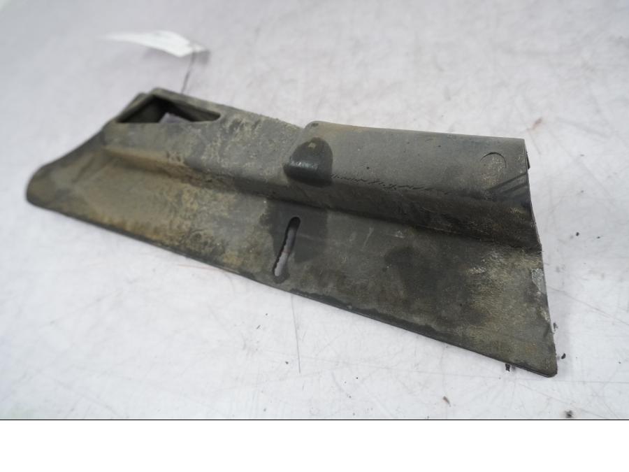 Höger sida på Remskydd från en H-D Touring Street Glide FLHX -2009 motorcykel.