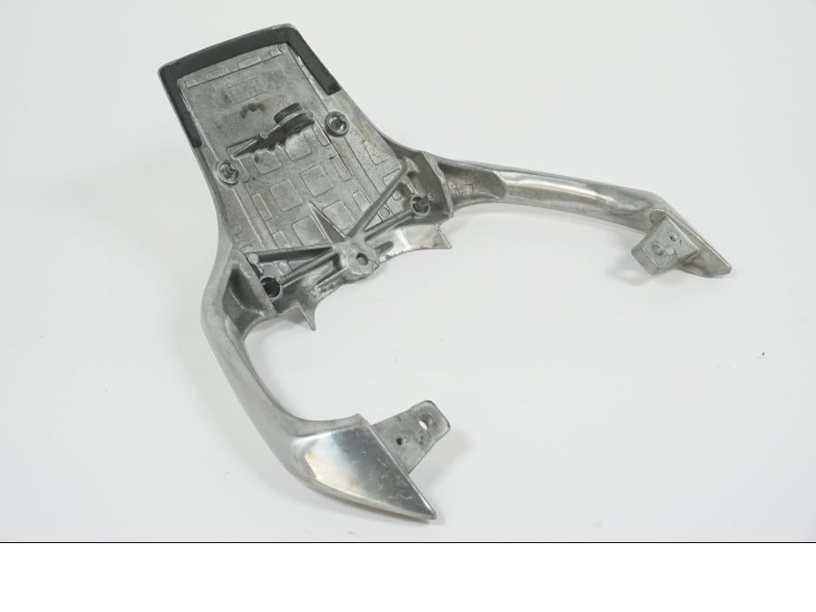 Snett uppifrån på Passagerarhandtag från en Yamaha XJ 600 -1984 motorcykel.