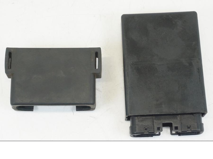 Extrabild2 på CDI / ECU från en Honda CB 750 -2002 motorcykel.