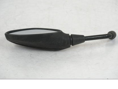 Snett uppifrån på Backspegel från en BMW F 800 GS -2008 motorcykel.