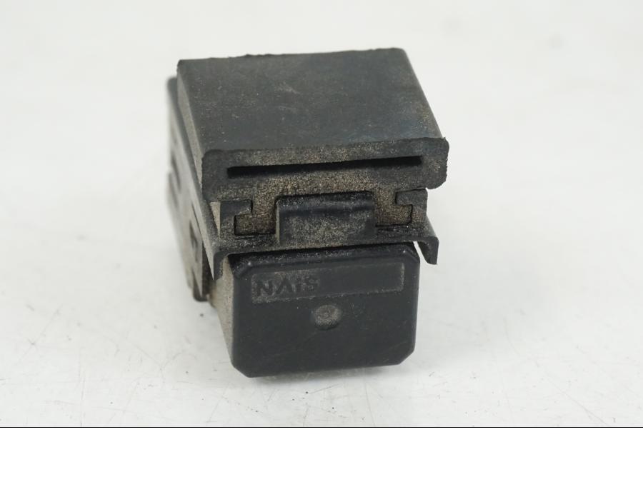 Höger sida på Relä från en KTM 990 SM -2009 motorcykel.