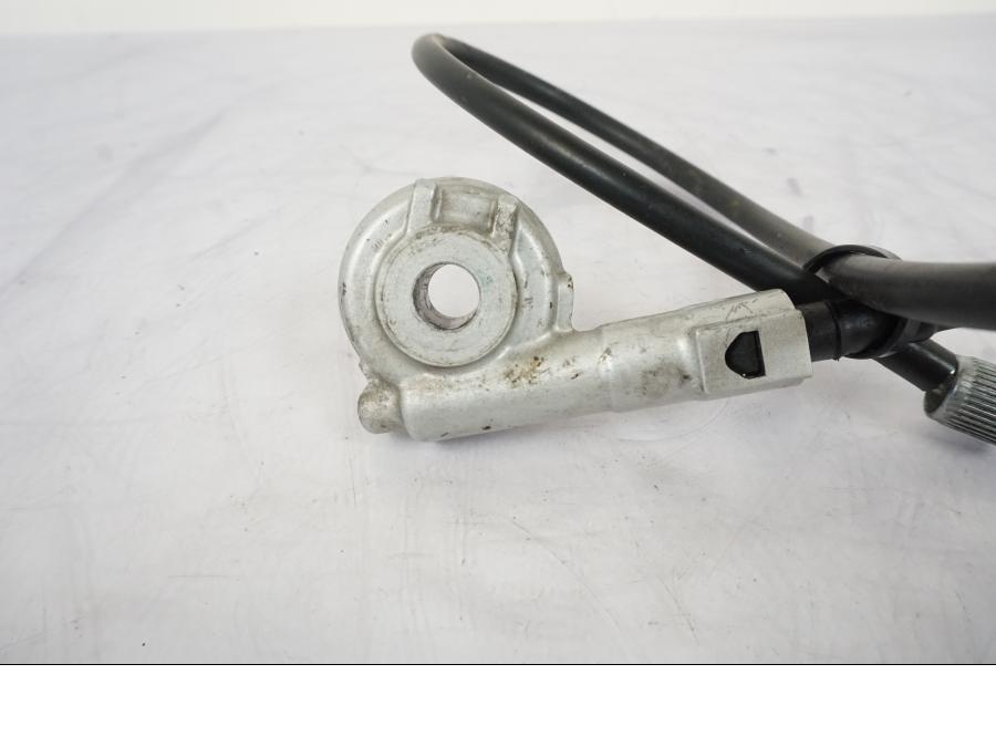 Baksidan på Hastighetsdrivning från en Honda CBR 125 R -2006 motorcykel.