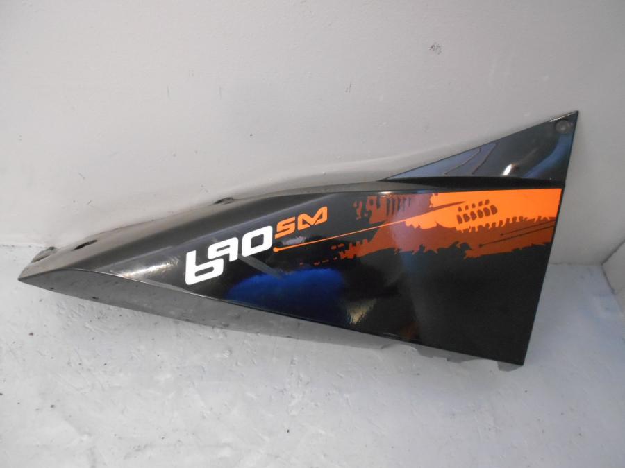 Framsidan på Bakvinge från en KTM 690 SM -2007 motorcykel.