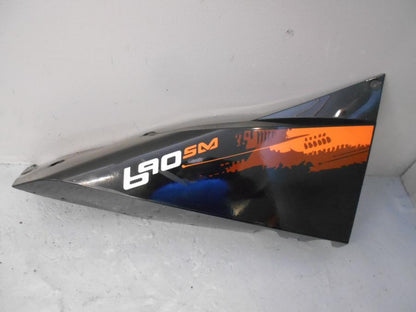 Framsidan på Bakvinge från en KTM 690 SM -2007 motorcykel.