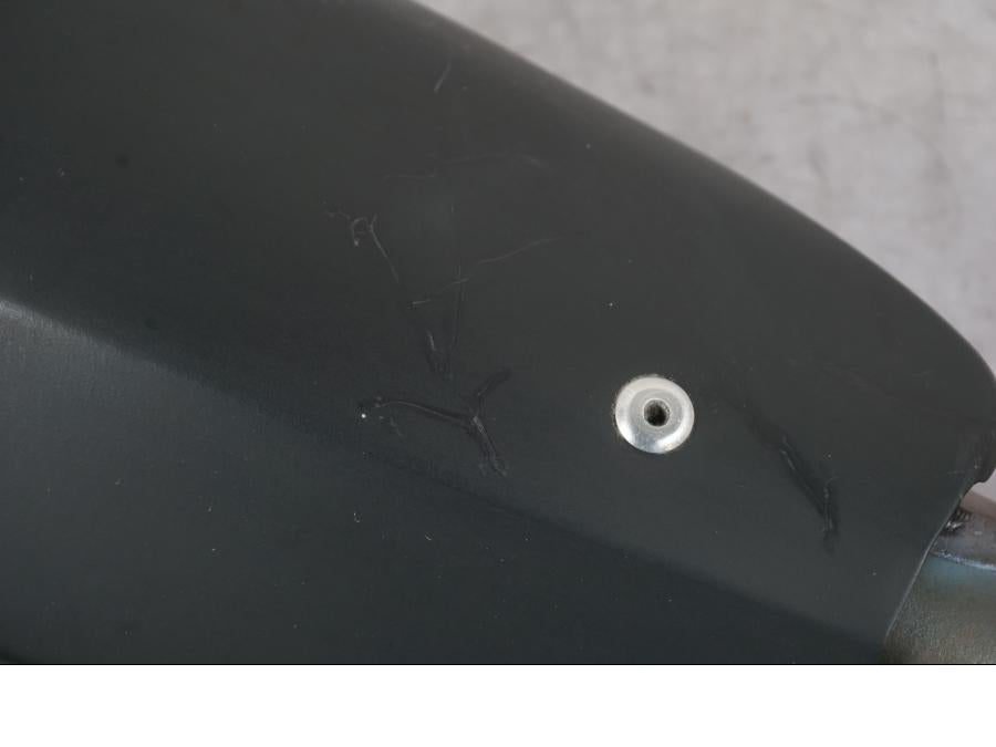 Vänster sida på Avgassystem från en Yamaha YZF-R 125 -2017 motorcykel.