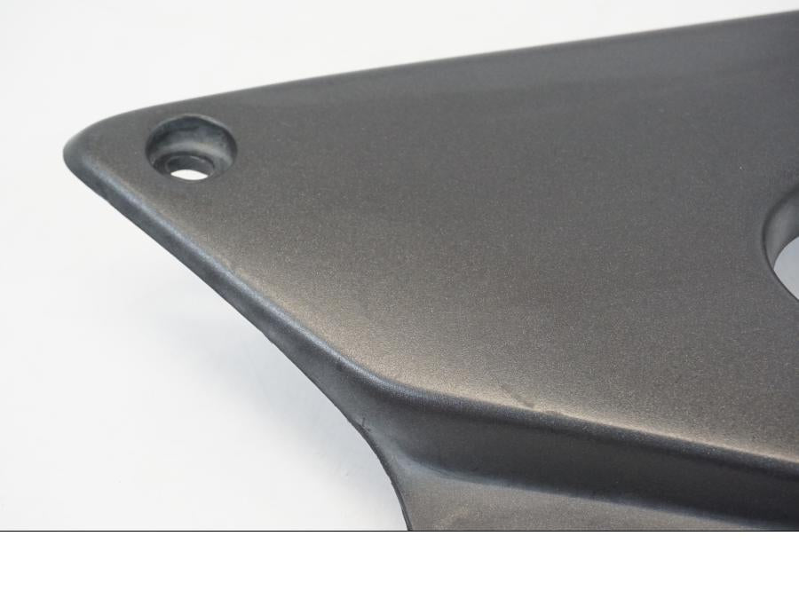 Höger sida på Sidopanel från en Honda XL 1000 V -1999 motorcykel.