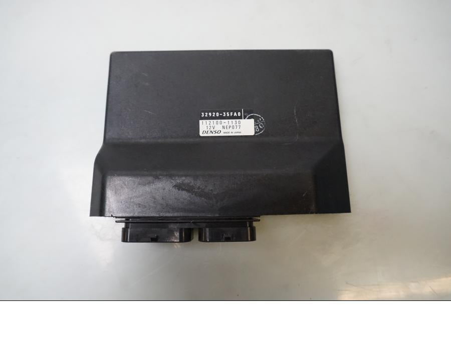 Framsidan på CDI / ECU från en Suzuki GSX-R 750 -2002 motorcykel.