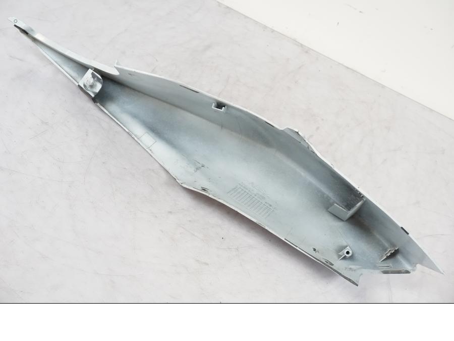 Extrabild2 på Bakvinge från en Suzuki GSX-R 750 -2006 motorcykel.