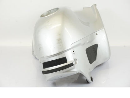 Vänster sida på Bensintank från en BMW R 1150 RS -2003 motorcykel.