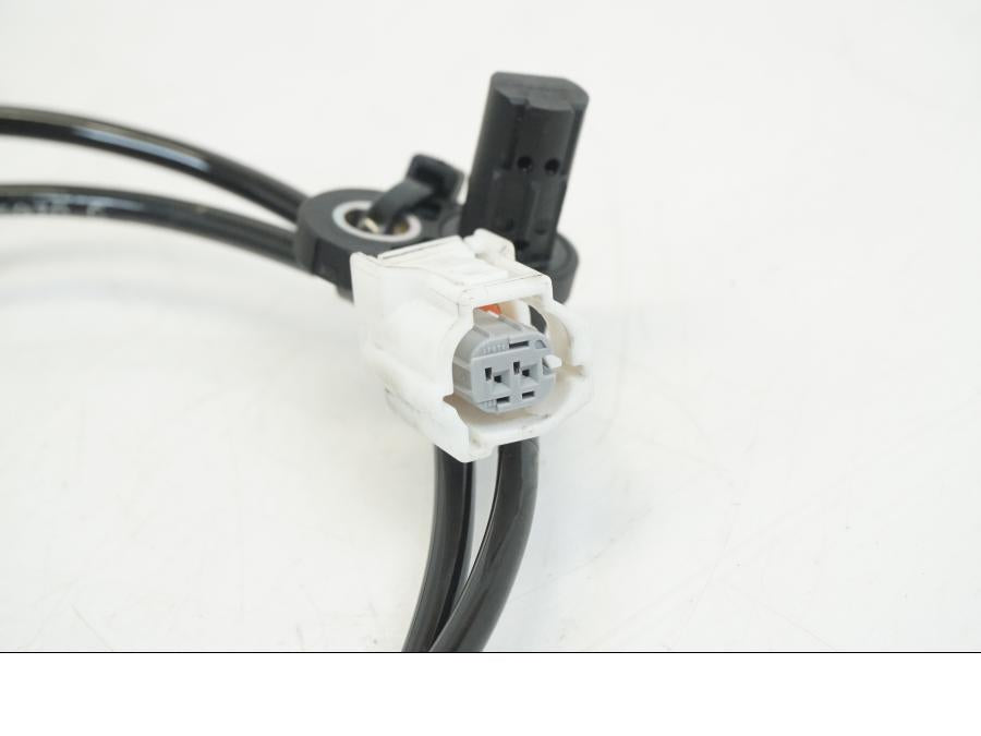 Baksidan på ABS givare från en Yamaha MT-09 Tracer -2021 motorcykel.